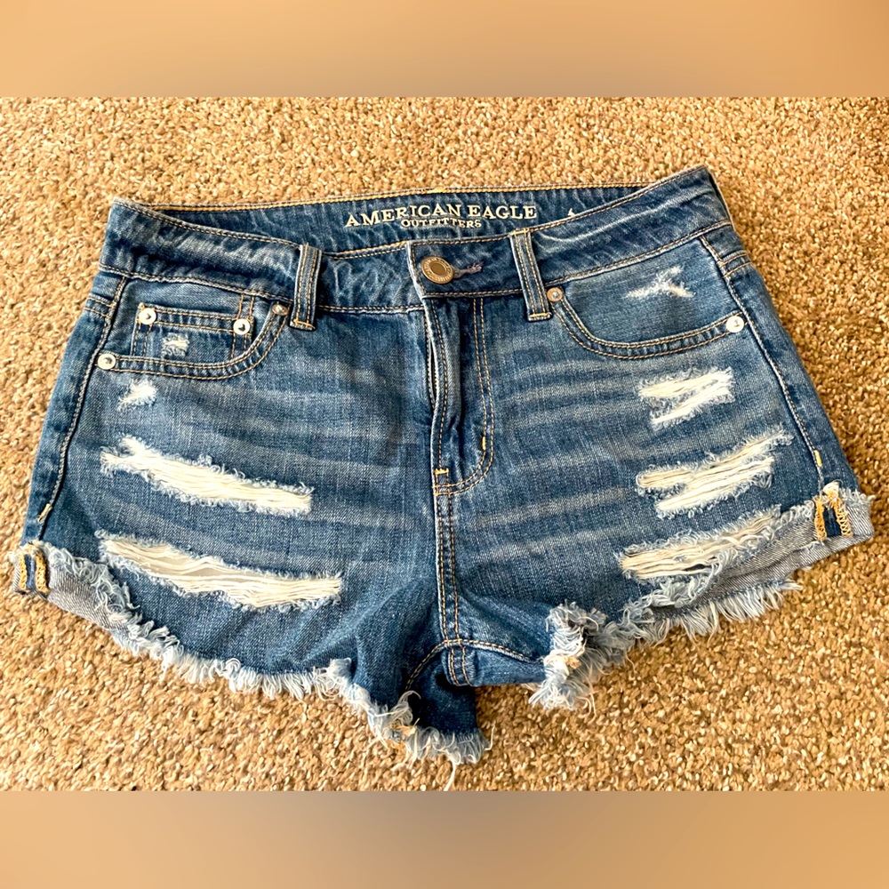 Womens American Eagle distressed Jean shorts